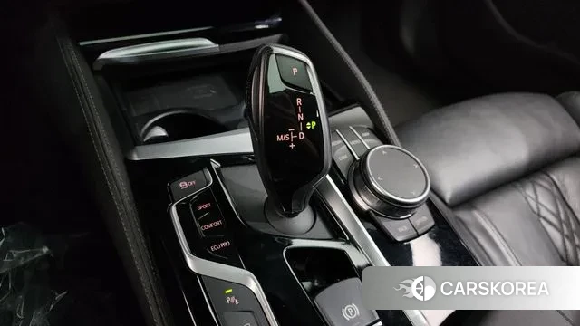 BMW 5 Series (G30) id 3459672 из Кореи 19