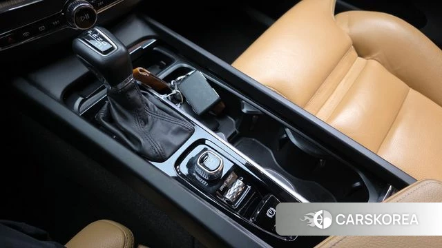 Volvo XC60 second Generation id 4019998 из Кореи 19