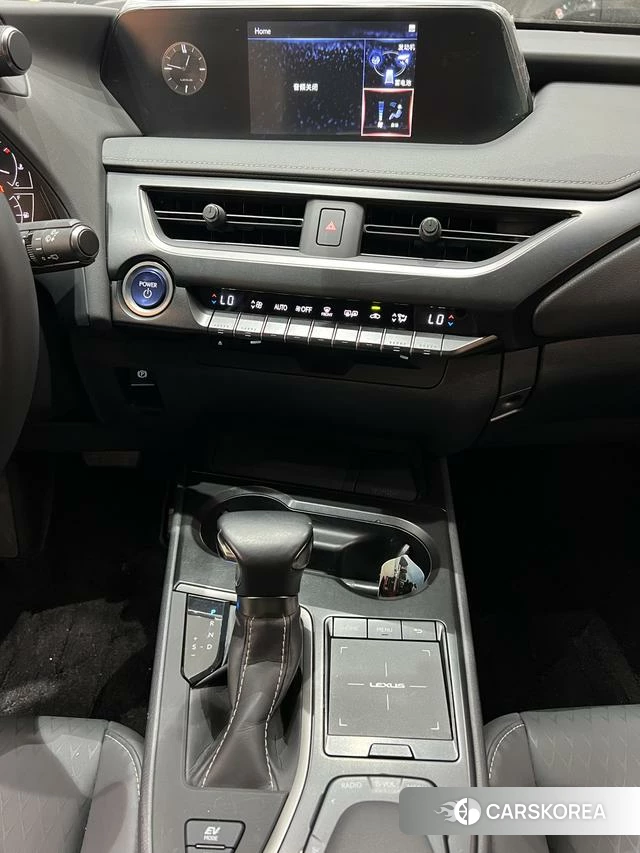 Lexus UX id 4359515 из Китая 17