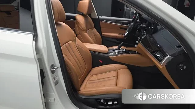 BMW 5 Series (G30) id 3778275 из Кореи 19