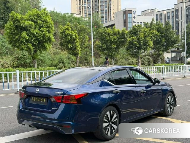 Nissan Teana id 3882299 из Китая 9