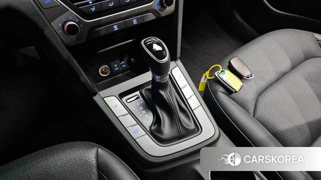 Hyundai Avante AD id 4530890 из Кореи 29