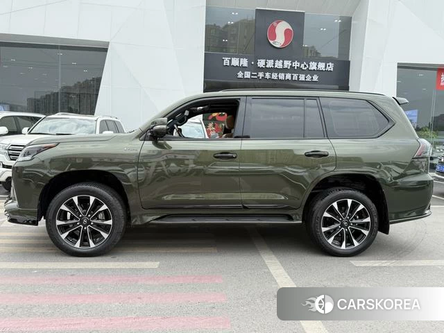 Lexus LX id 4348926 из Китая 15