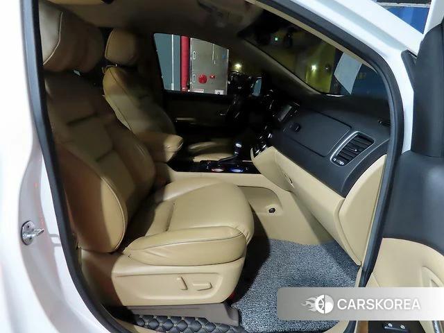 Kia All New Carnival id 4298877 из Кореи 19