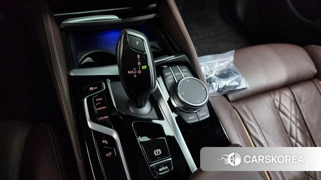 BMW 5 Series (G30) id 3884851 из Кореи 19