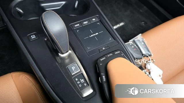 Lexus UX300e id 4395677 из Кореи 19