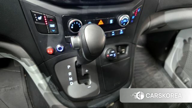 Hyundai The New Grand Starex id 3814210 из Кореи 19