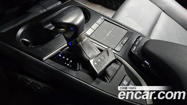 Lexus UX250h id 2911306 из Кореи 19