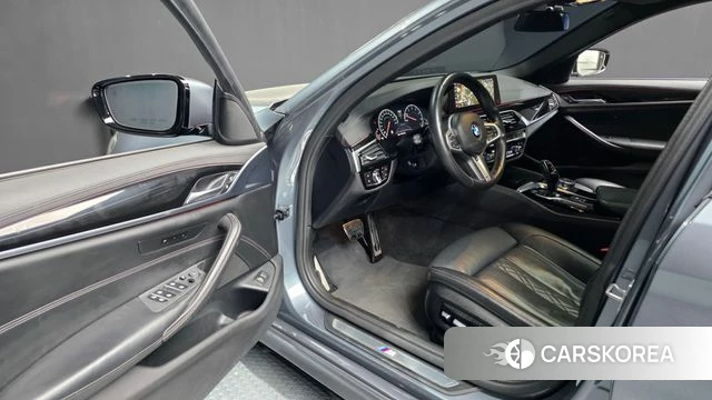 BMW 5 Series (G30) id 4188265 из Кореи 39