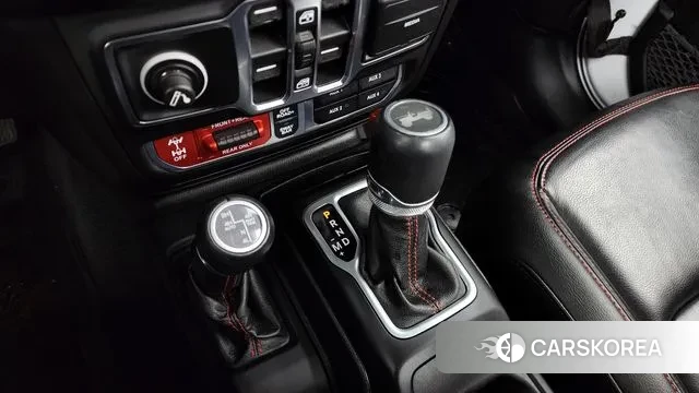 Jeep Wrangler (JL) id 3671650 из Кореи 19