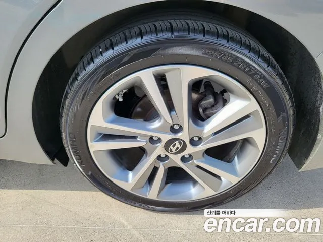 Hyundai Avante AD id 2690107 из Кореи 17