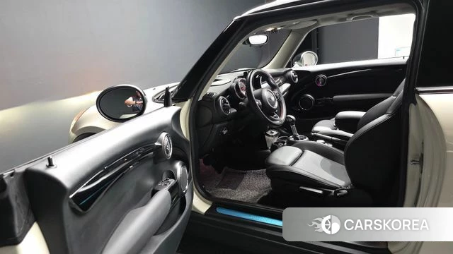 Mini Cooper S id 4727705 из Кореи 38