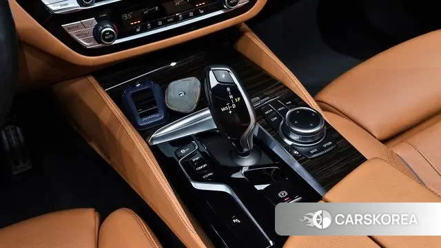 BMW 5 Series (G30) id 3053701 из Кореи 19