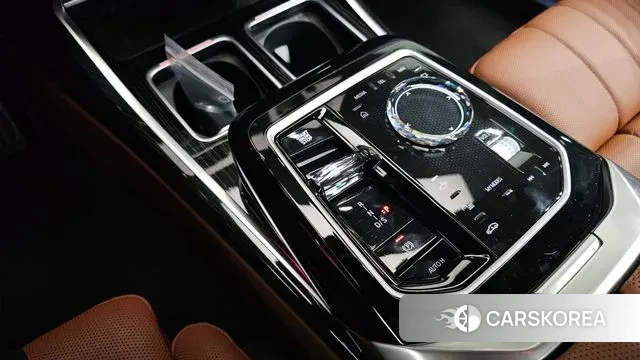 BMW 7 Series (G70) id 3436878 из Кореи 19