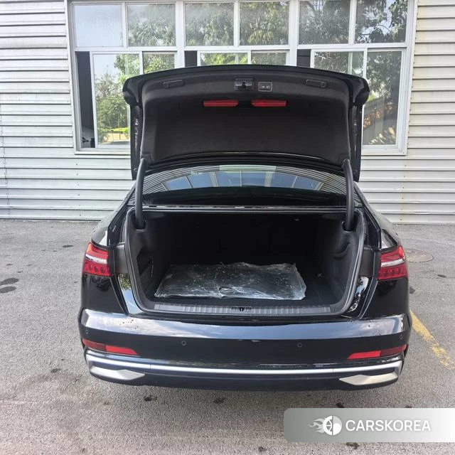 Audi A6L id 4300468 из Китая 10