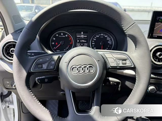 Audi Q2L id 4255834 из Китая 15