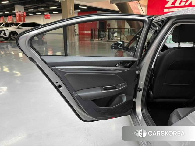 Volkswagen Bora id 4374715 из Китая 40