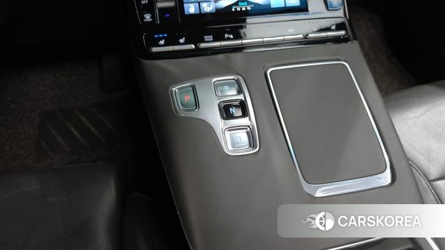 Hyundai The New Grandeur IG Hybrid id 4697857 из Кореи 36