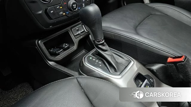 Jeep Renegade id 4281585 из Кореи 31