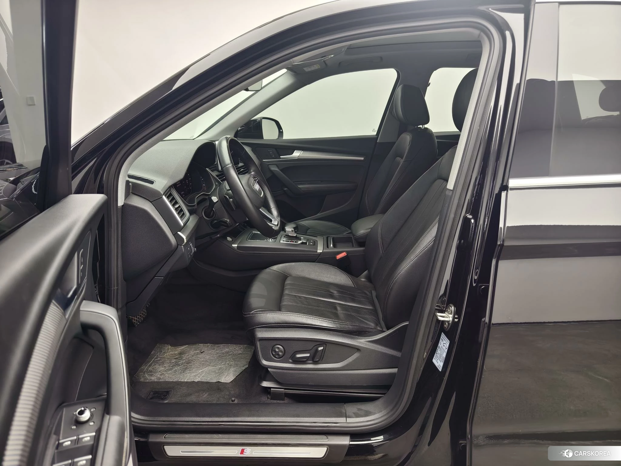 Audi Q5L id 4453734 из Китая 9