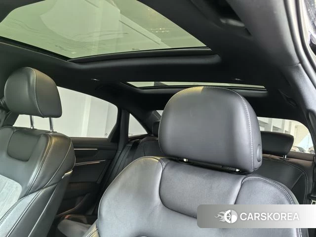 Audi A6L id 4341696 из Китая 18