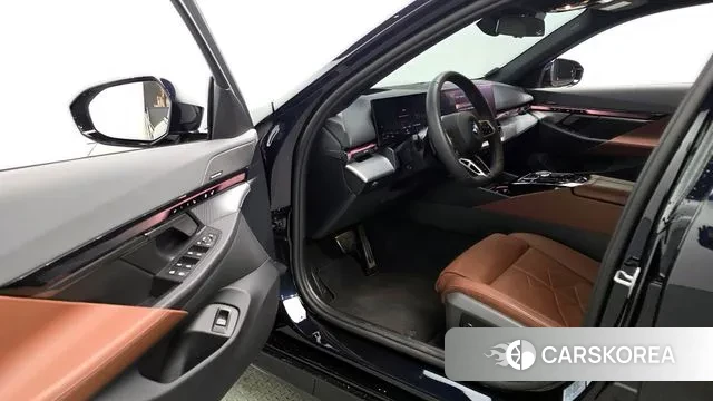 BMW 5 Series (G60) id 3757810 из Кореи 19