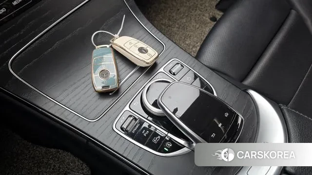 Mercedes-Benz C-Class W205 id 3402990 из Кореи 19