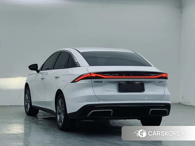 Geely Galaxy Galaxy L6 id 4182640 из Китая 9