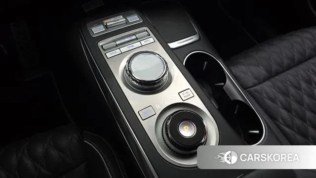 Genesis GV70 id 3217904 из Кореи 19