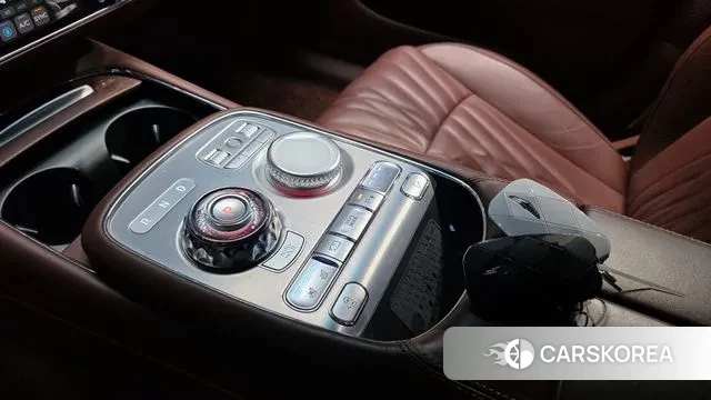 Genesis G90 (RS4) id 3492884 из Кореи 19