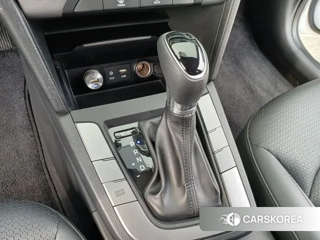 Hyundai Avante AD id 3009497 из Кореи 14