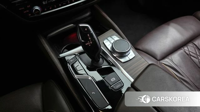BMW 5 Series (G30) id 4918808 из Кореи 19