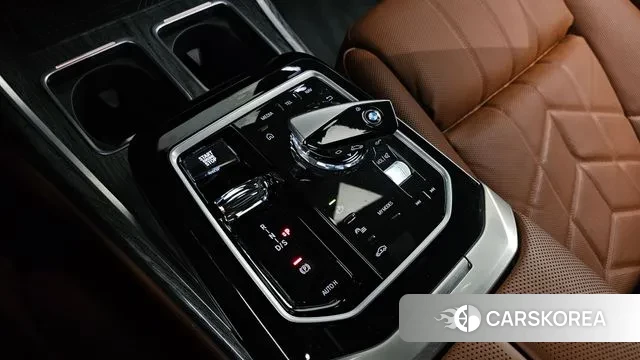 BMW 7 Series (G70) id 3036337 из Кореи 19