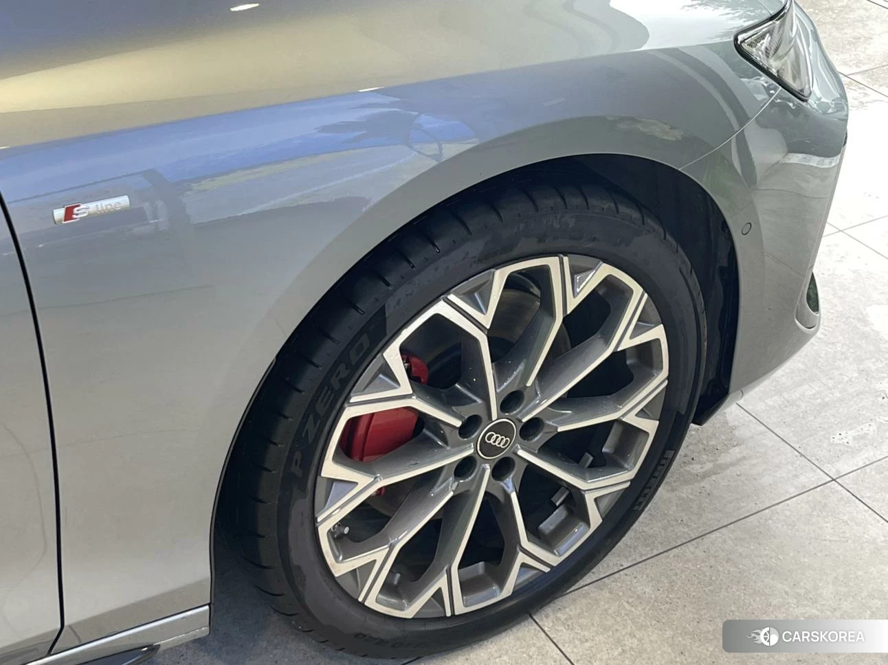 Audi A6L id 4492916 из Китая 18