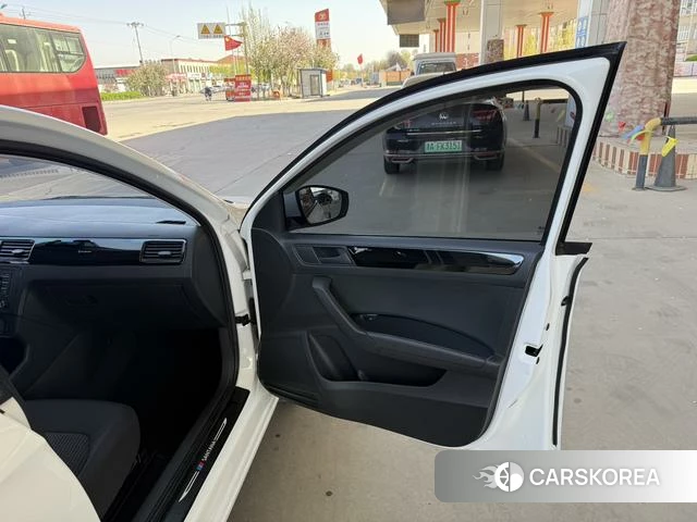 Volkswagen Santana id 4272201 из Китая 17