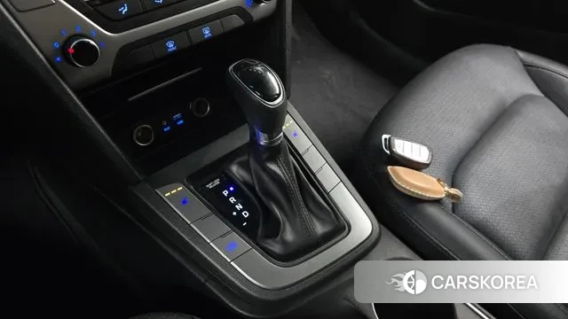 Hyundai Avante AD id 3568615 из Кореи 19