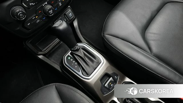 Jeep Renegade id 3904824 из Кореи 19