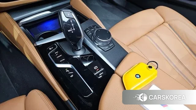 BMW 5 Series (G30) id 3670318 из Кореи 19