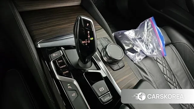 BMW 5 Series (G30) id 3773228 из Кореи 19