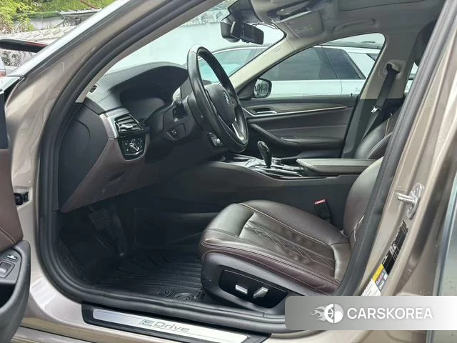 BMW 5 series PHEV id 4211607 из Китая 9