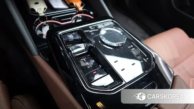 BMW 5 Series (G60) id 3619833 из Кореи 19