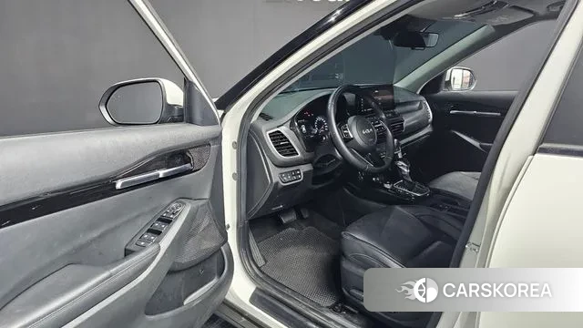 Kia Seltos id 3685943 из Кореи 19