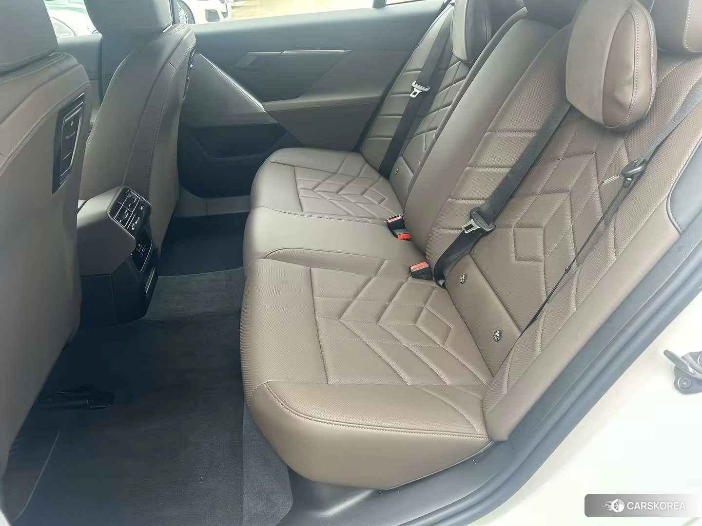 BMW i5 id 4487394 из Китая 15