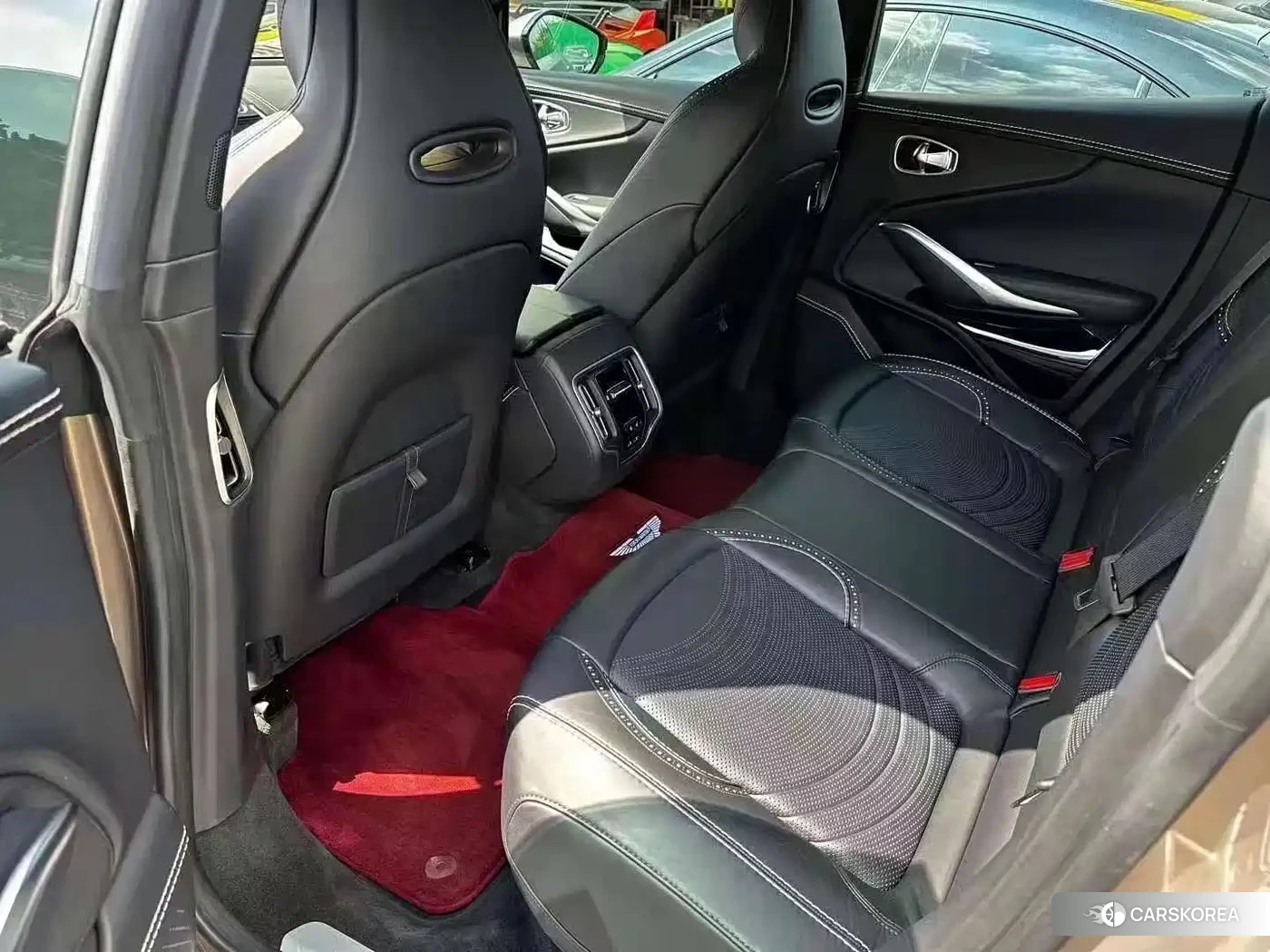 Aston Martin DBX id 4565349 из Китая 9
