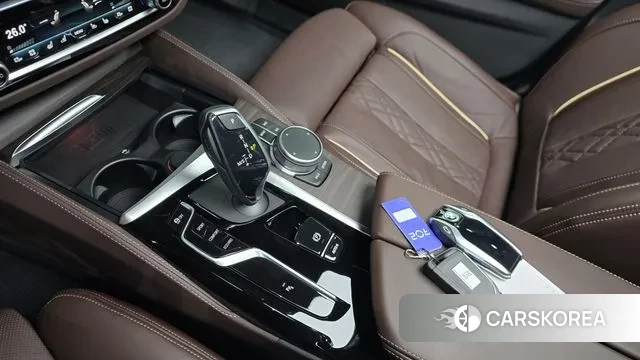 BMW 5 Series (G30) id 3727645 из Кореи 19