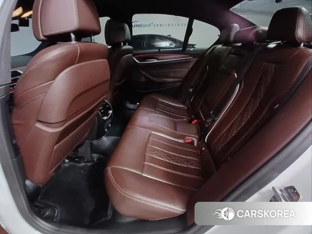 BMW 5 Series (G30) id 3692932 из Кореи 19