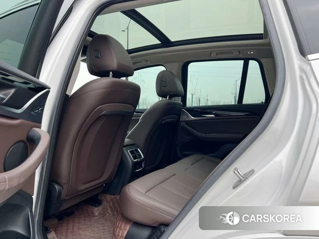 BMW X3 id 4298037 из Китая 13