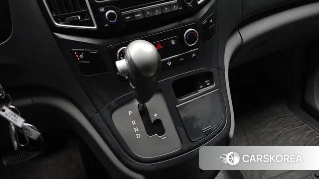 Hyundai The New Grand Starex id 3737383 из Кореи 19