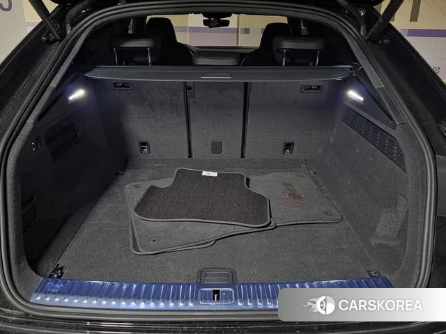 Audi RSQ8 (4M) id 3431369 из Кореи 19