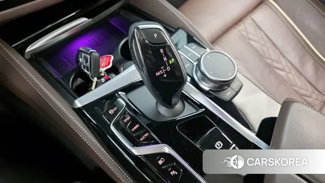 BMW 5 Series (G30) id 3735035 из Кореи 19